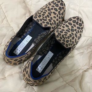 Rothy's animal print shoes w7